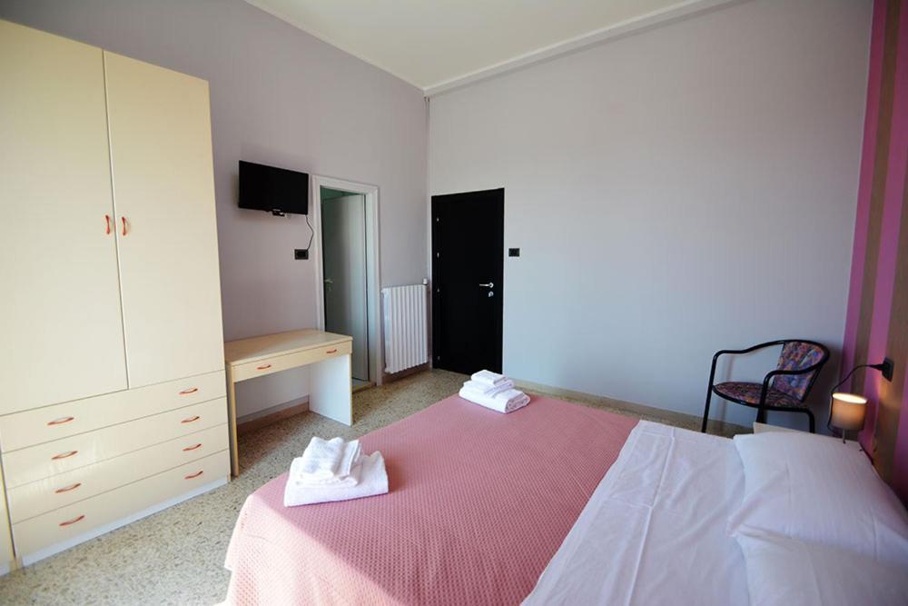 Hotel Bella Romagna Casal Borsetti Exterior foto